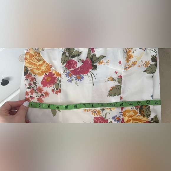 ShowPo. White Floral Midi Dress Slit - Size Medium NWT - Picture 8 of 8